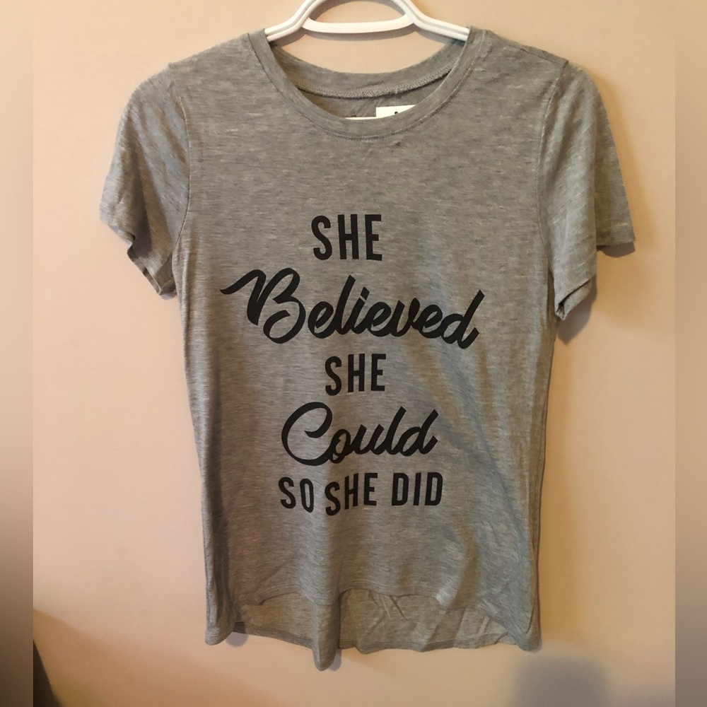 Grey Short Sleeve T Shirt! Size: Medium.